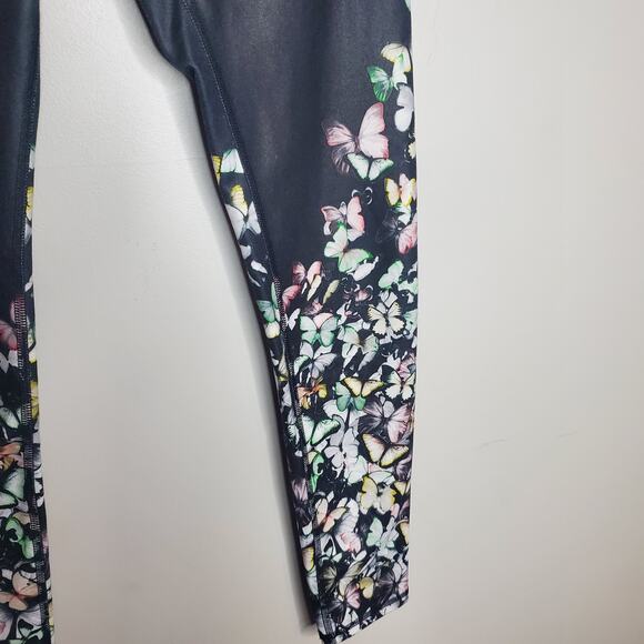 ALO Yoga Airbrush Butterfly Print Leggings Black Ombre Design Women's Small - Picture 4 of 16
